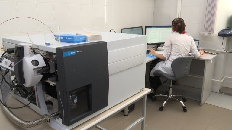 Следы антибиотиков обнаружили иркутские учёные в эндемиках Байкала